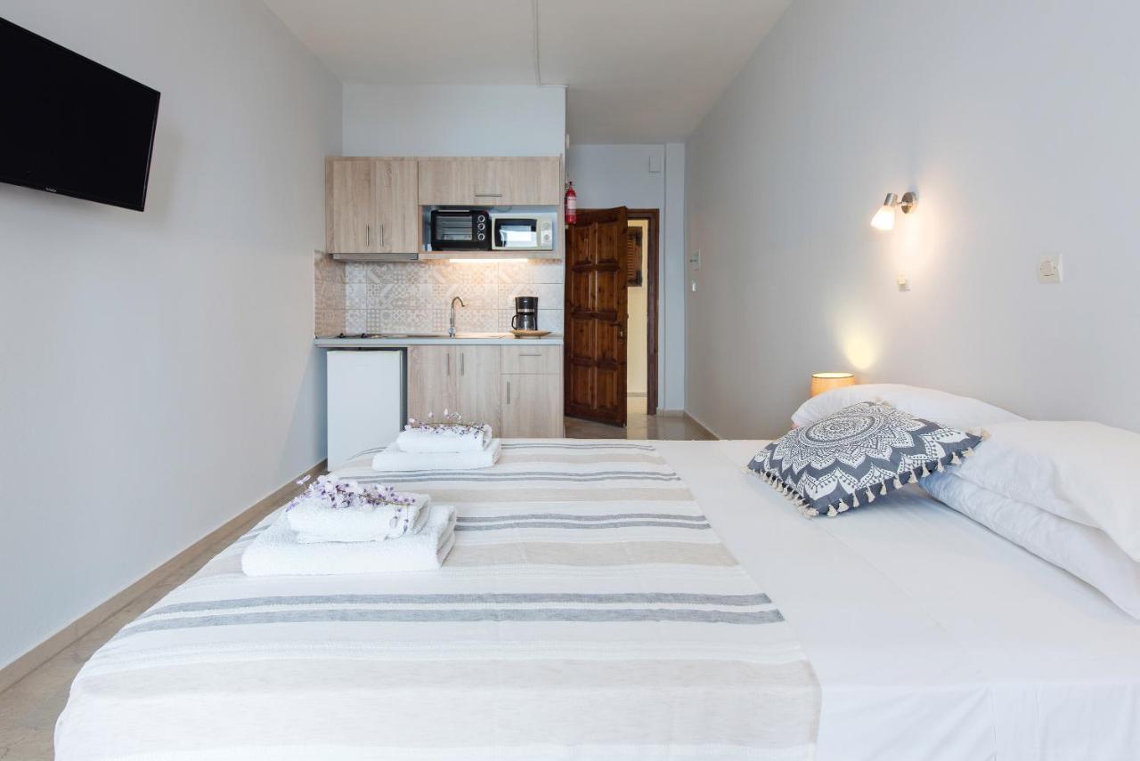 Mediterranean View Hotel Барбати Экстерьер фото